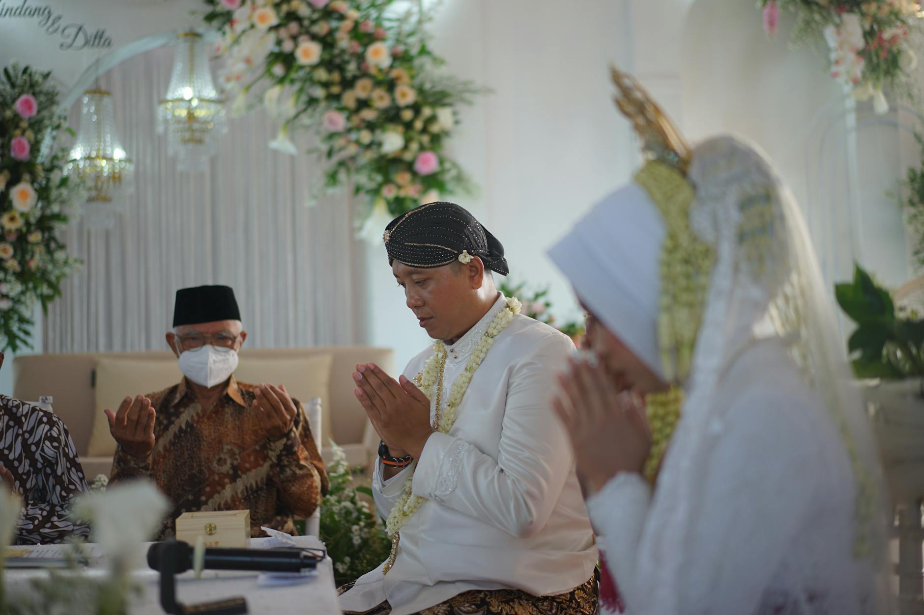 Sidang DPRD hari ini membahas beberapa isu penting terkait kebijakan pemerintah daerah dan keuangan negara