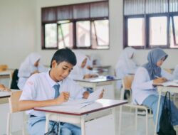 Revolusi Pendidikan Abad Ini 5 Program Sekolah Terbaru yang Akan Mengubah Masa Depan Anak Anda