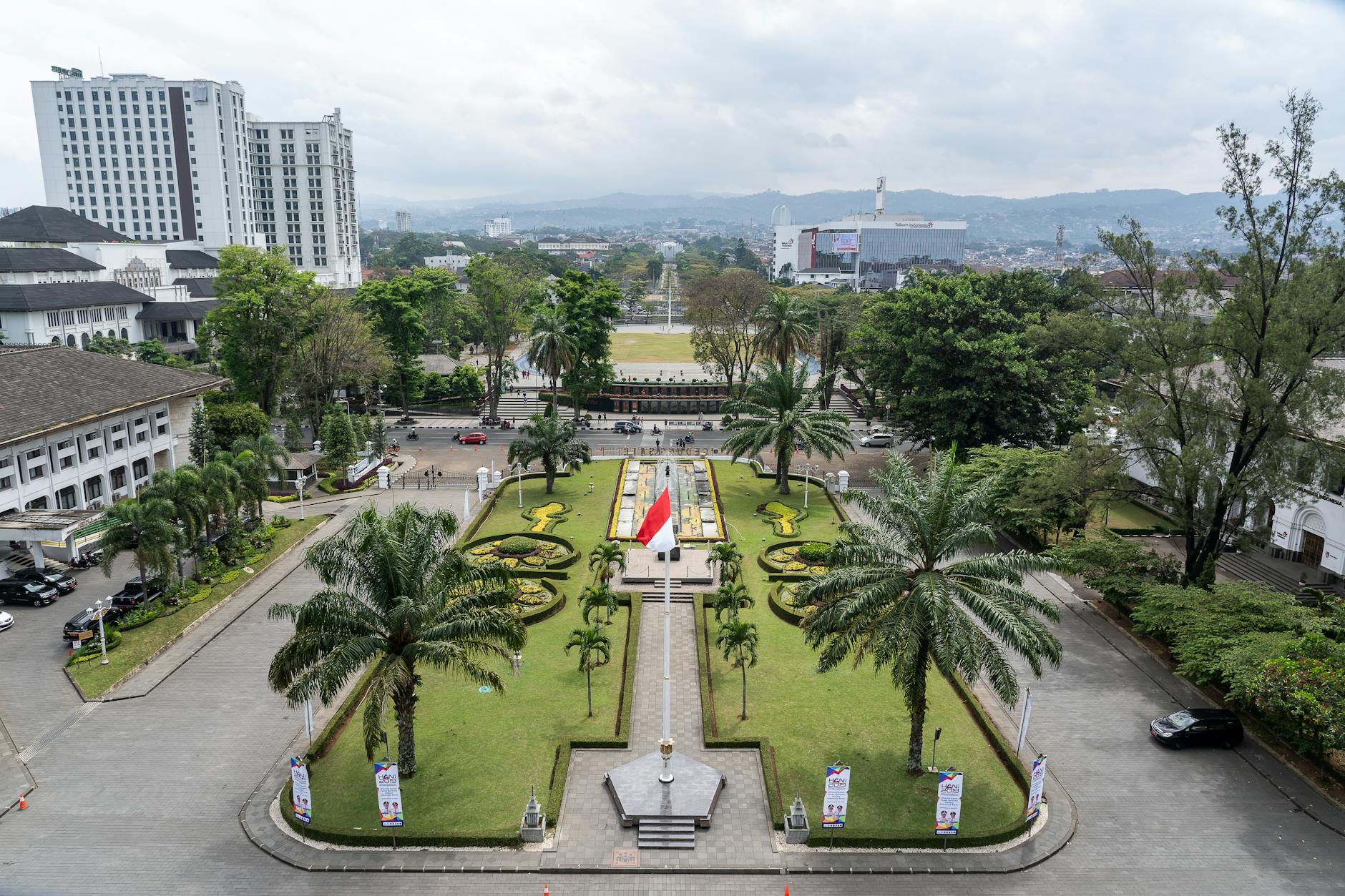Sidang DPRD hari ini membahas berbagai isu penting terkait kebijakan pemerintah daerah dan kebutuhan masyarakat setempat